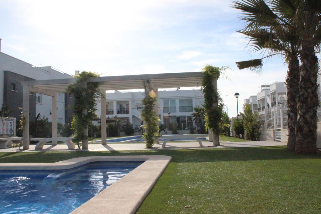 Vista Bella Apartment Торевиеха Стая снимка